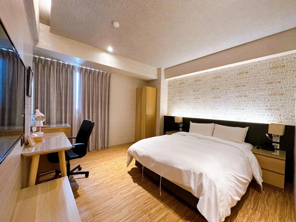 Dlinn Hotel Tajcshung Kültér fotó