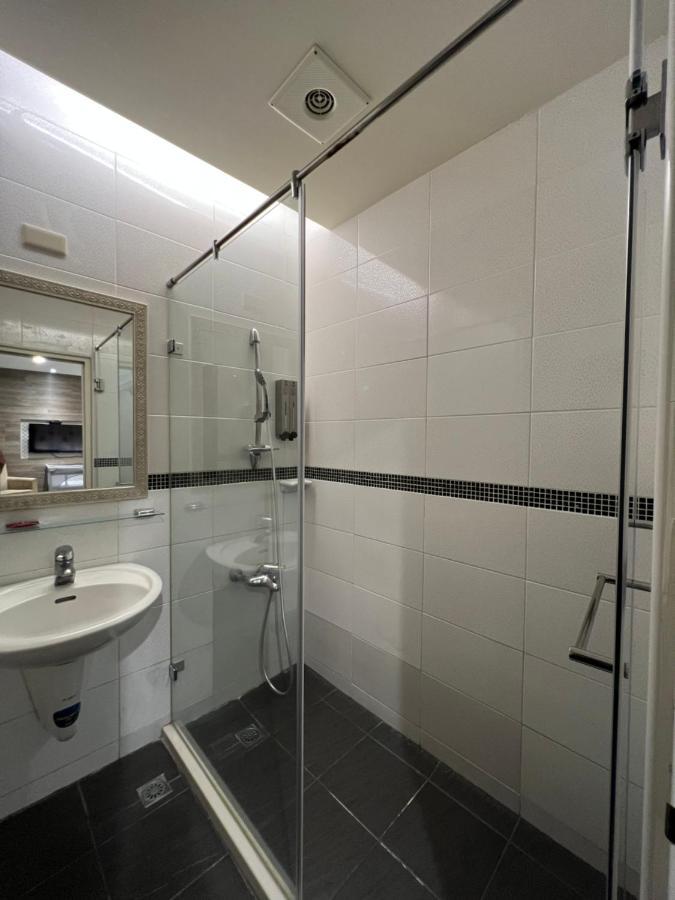 Dlinn Hotel Tajcshung Kültér fotó