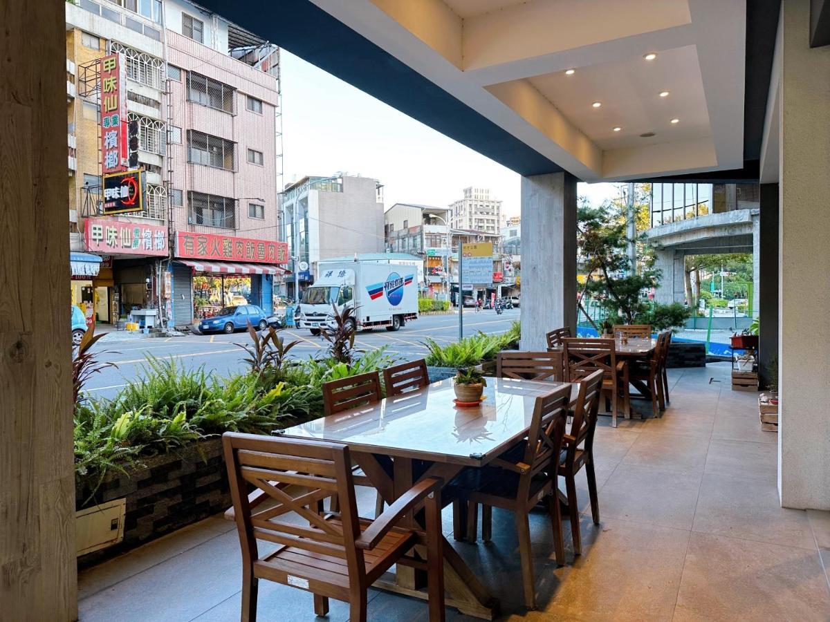 Dlinn Hotel Tajcshung Kültér fotó